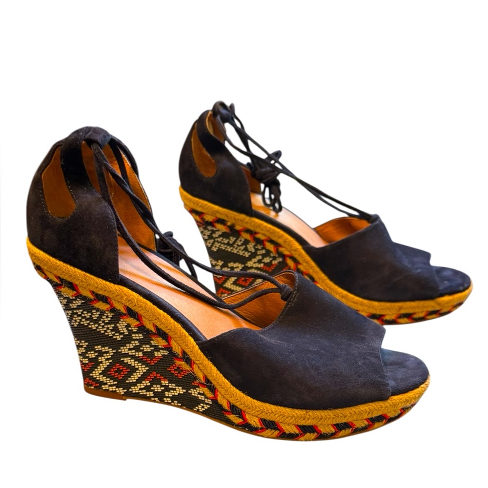 Cabi Sandals - Picture 3 of 10